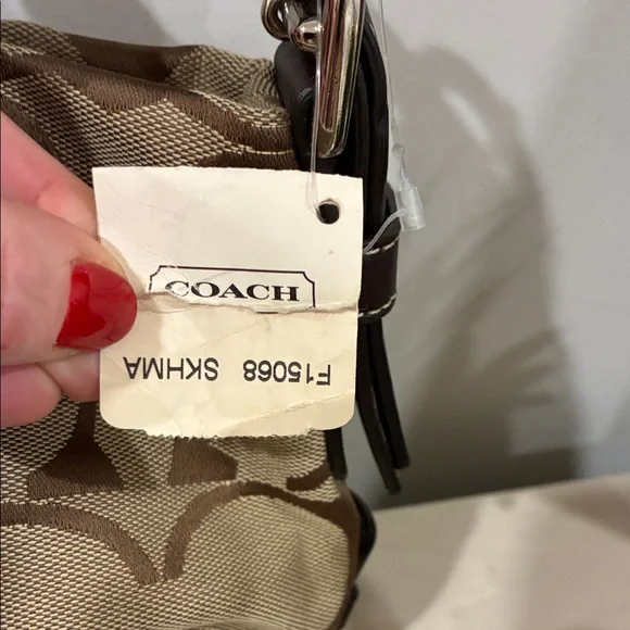 New Coach Beige and Dark Brown Signature Shoulder Bag - Picture 2 of 11